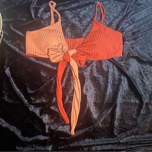 🌴New Two-Tone Swimwear Top 🌴 Size L